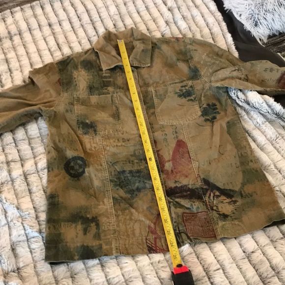 Super cute corduroy button down shirt - Picture 5 of 6